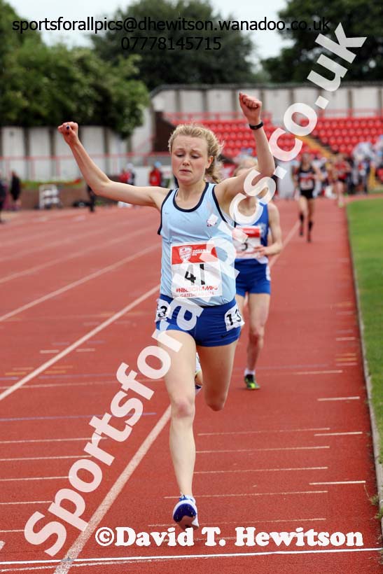 Senior girls 3000 metres, English Schools Track and Field. Photo: David T. Hewitson/Sports for All Pics
